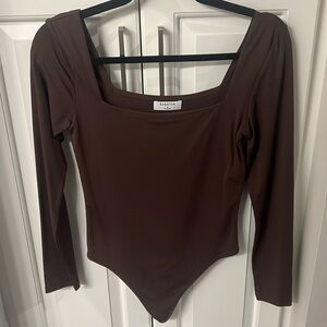 Aritzia Contour Squareneck Bodysuit size M